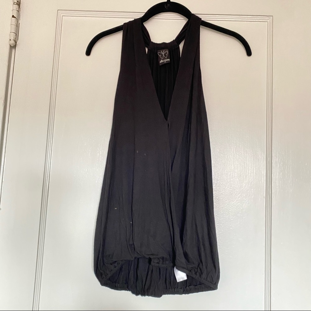 BLACK DRAPE TOP